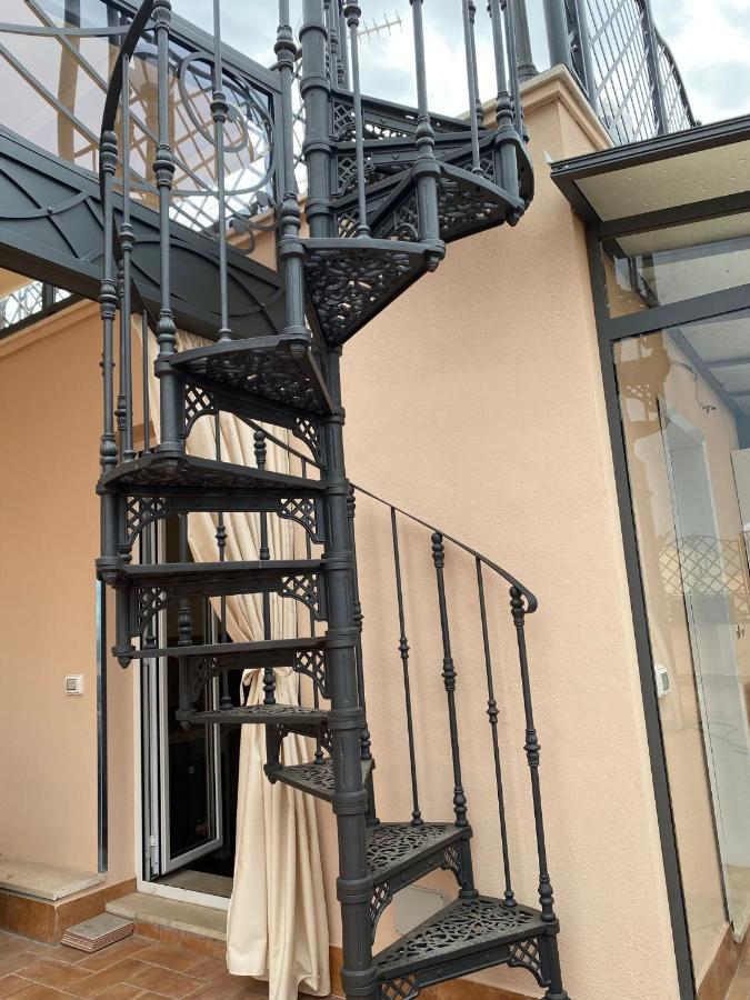 Regal House Anzio Terrazzo Hotel Exterior photo